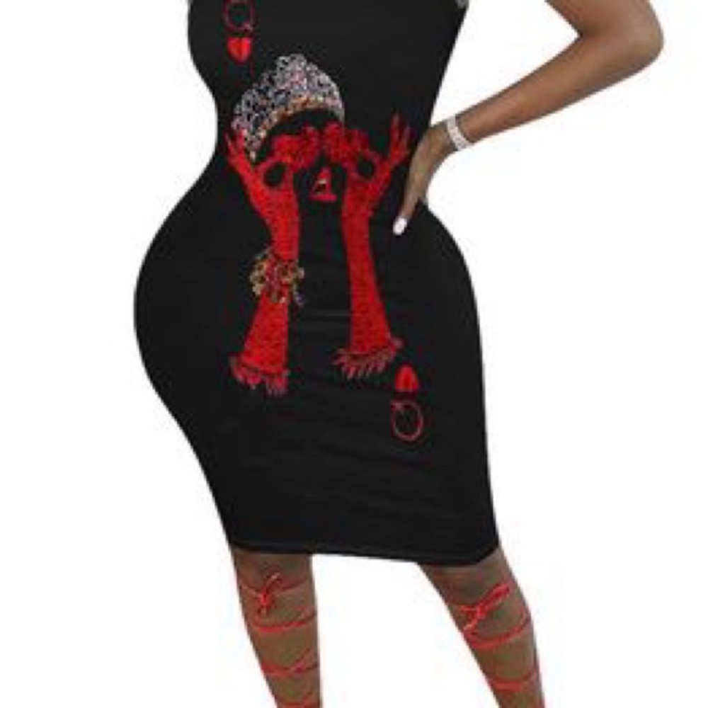 Q crown detail dress